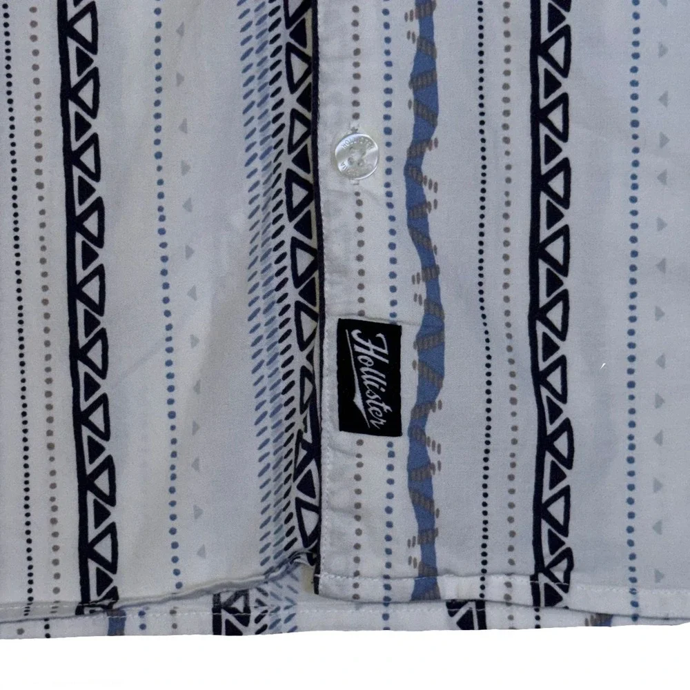 Hollister‎ Mens Short Sleeve Button Down Shirt White Blue Tribal Stripe Large